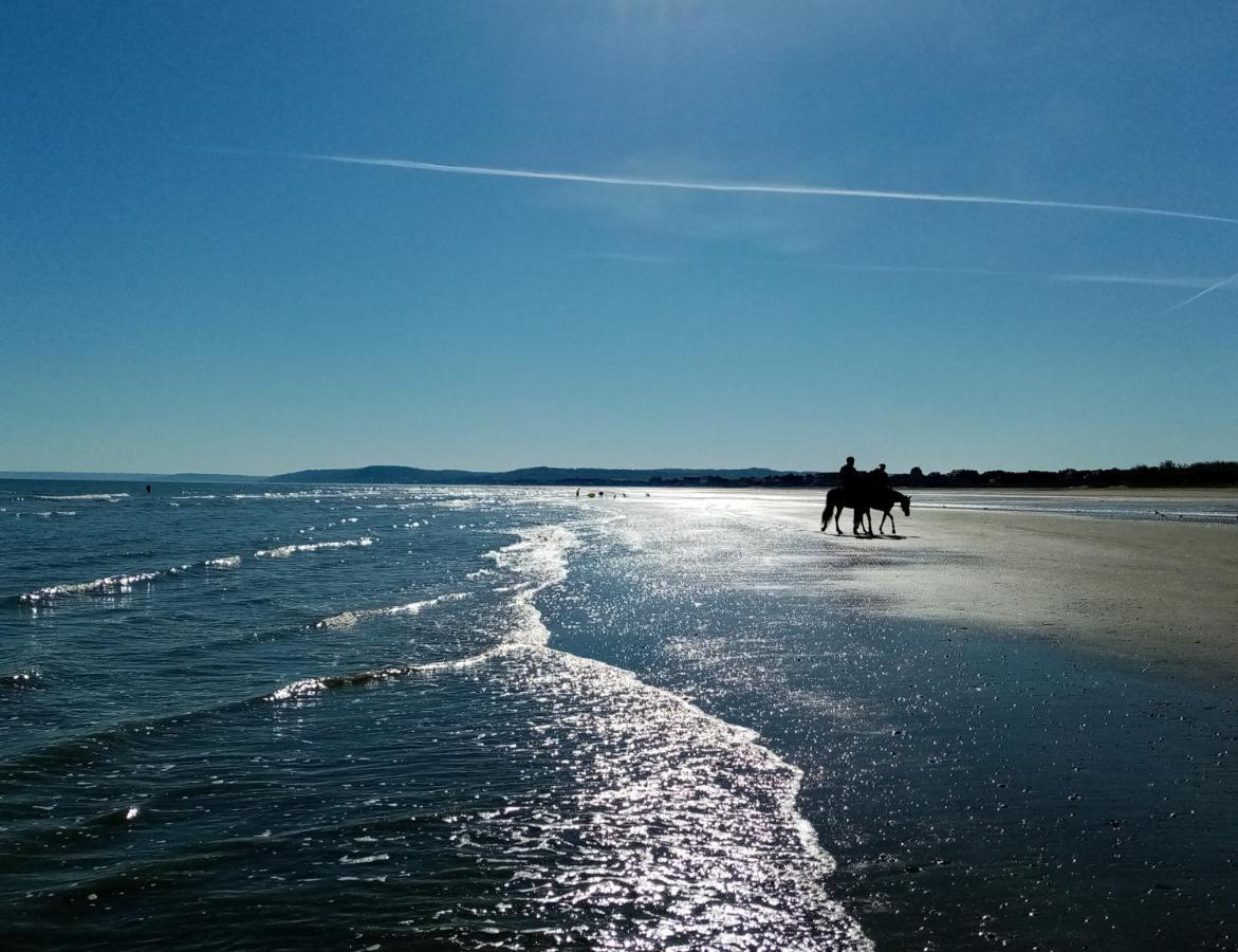 Bed and Breakfast Chez Gigi Merville-Franceville-Plage Esterno foto